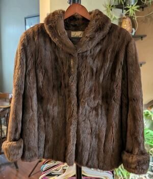 Vintage Fur Coat Brown – Likely Russian Rabbit – Hook & Eye Closure Short Jacket